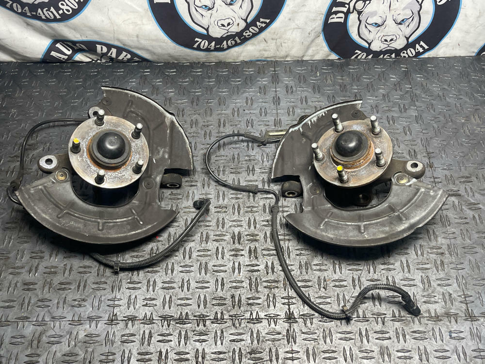 2003-04 Ford Mustang SVT Cobra Spindles LH & RH Low Miles 305