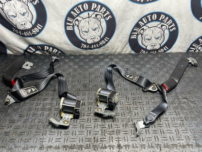 2003-04 Ford Mustang SVT Cobra Coupe Rear Seat Belts Pair LH RH 36k Miles 305