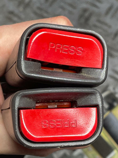 2003-04 Ford Mustang SVT Cobra Coupe Rear Seat Belts Pair LH RH 36k Miles 305