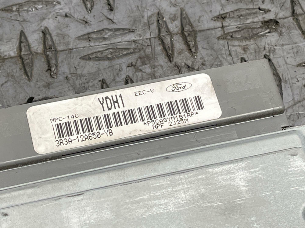 2003-04 Ford Mustang SVT Cobra ECU YDH1 36k Miles 305