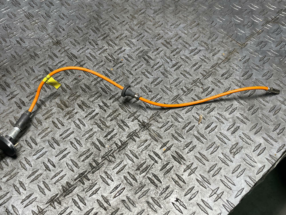 2003-04 Ford Mustang SVT Cobra Aftermarket Shorty Radio & Base Antenna Assembly
