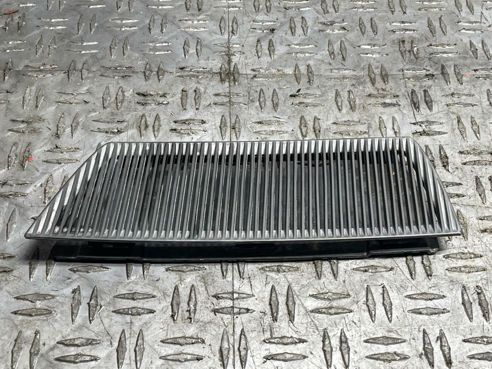 2003-04 Ford Mustang SVT Cobra OEM Driver LH Heat Extractor- FOR OEM HOOD 305