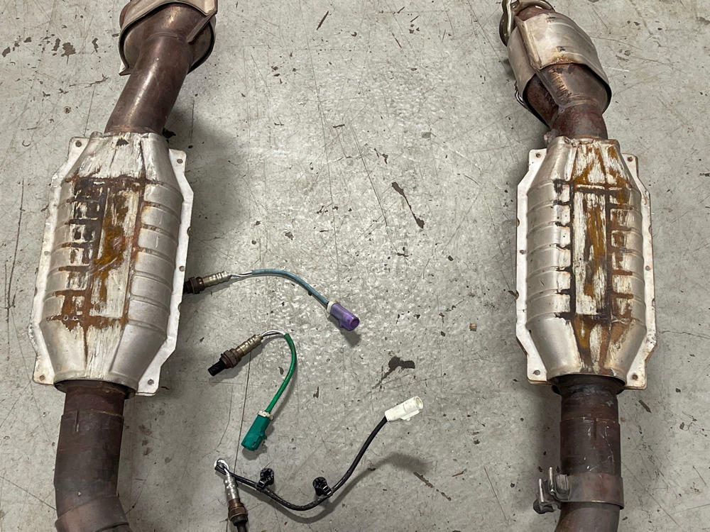 2003-04 Ford Mustang SVT Cobra MagnaFlow Catted X-Pipe Assembly 305
