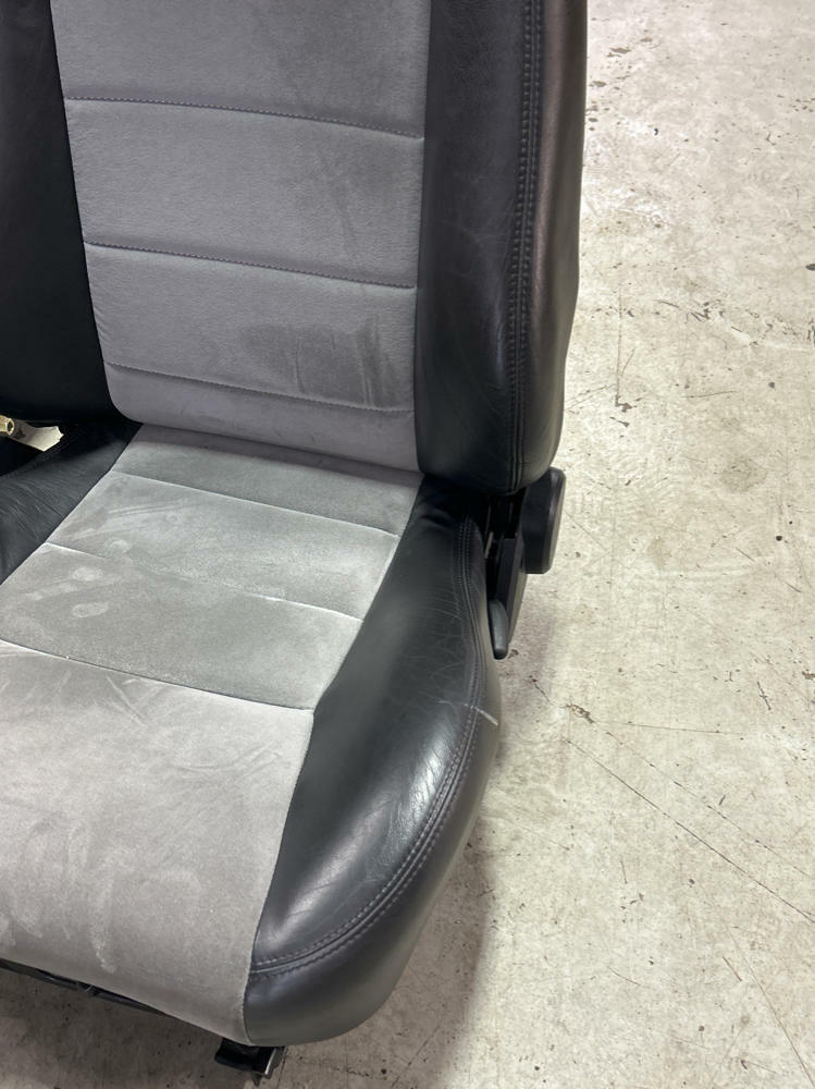 2003-04 Ford Mustang SVT Cobra Medium Graphite Insert Seats MINT 13k Miles 308