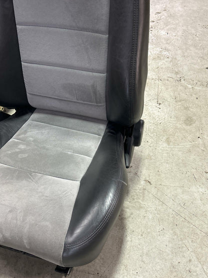 2003-04 Ford Mustang SVT Cobra Medium Graphite Insert Seats MINT 13k Miles 308