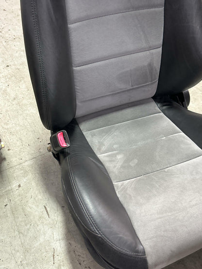 2003-04 Ford Mustang SVT Cobra Medium Graphite Insert Seats MINT 13k Miles 308