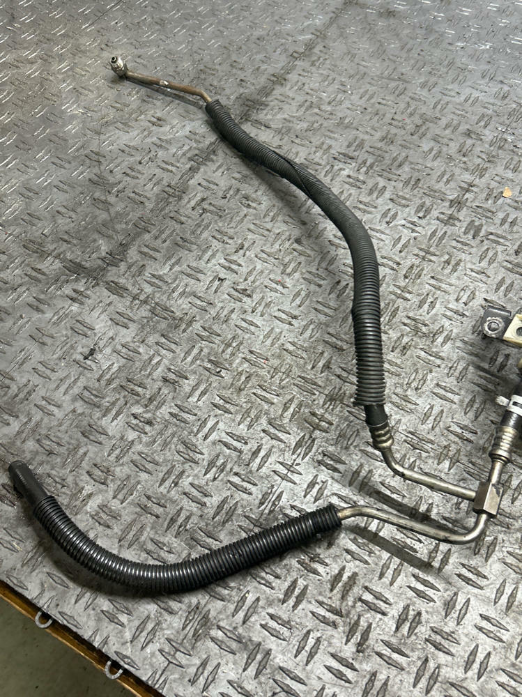 2003-04 Ford Mustang SVT Cobra PS Res w/ Bracket  & Return Line 304