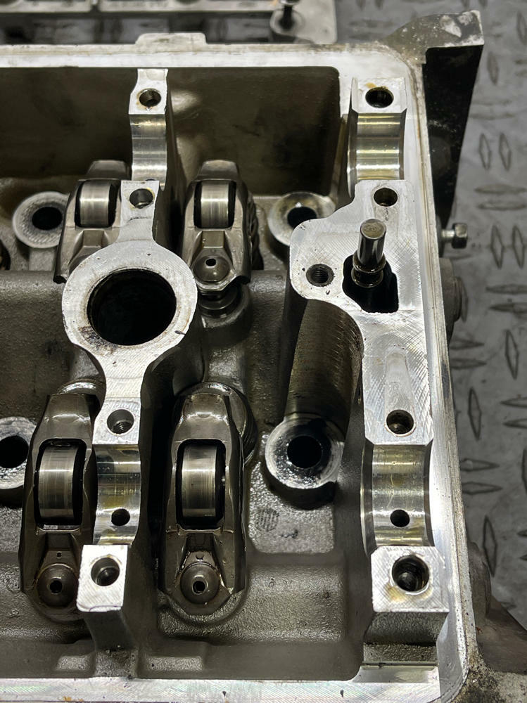 2003-04 Ford Mustang SVT "DC" 9-Thread Cylinder Heads Set 304