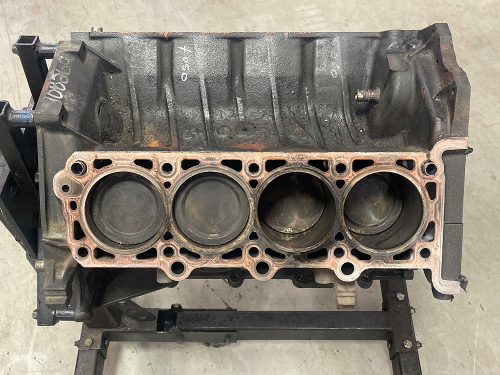 2003-04 Ford Mustang SVT Cobra 4.6L Iron Shortblock