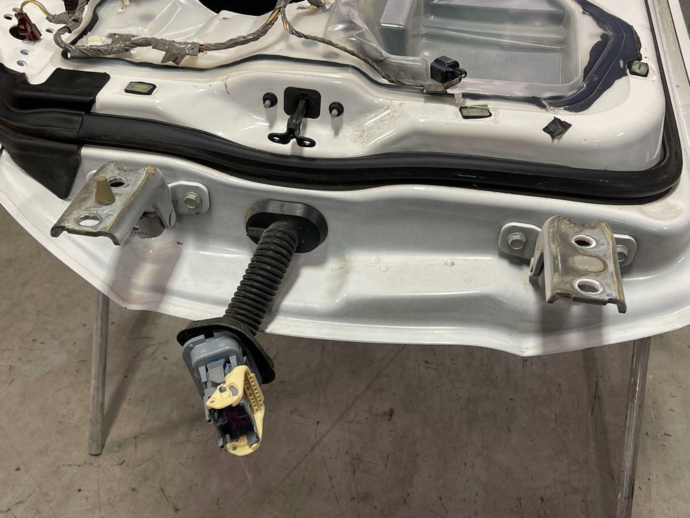 2011-14 Ford Mustang Passenger RH Door Assembly (Paint Code HP)- COUPE 294