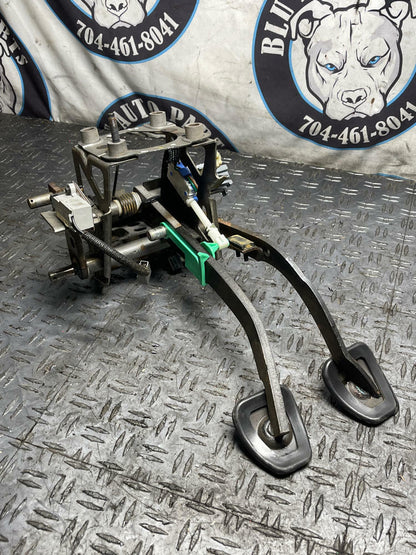 2003-04 Ford Mustang SVT Cobra Pedal Assembly 36K Miles 305
