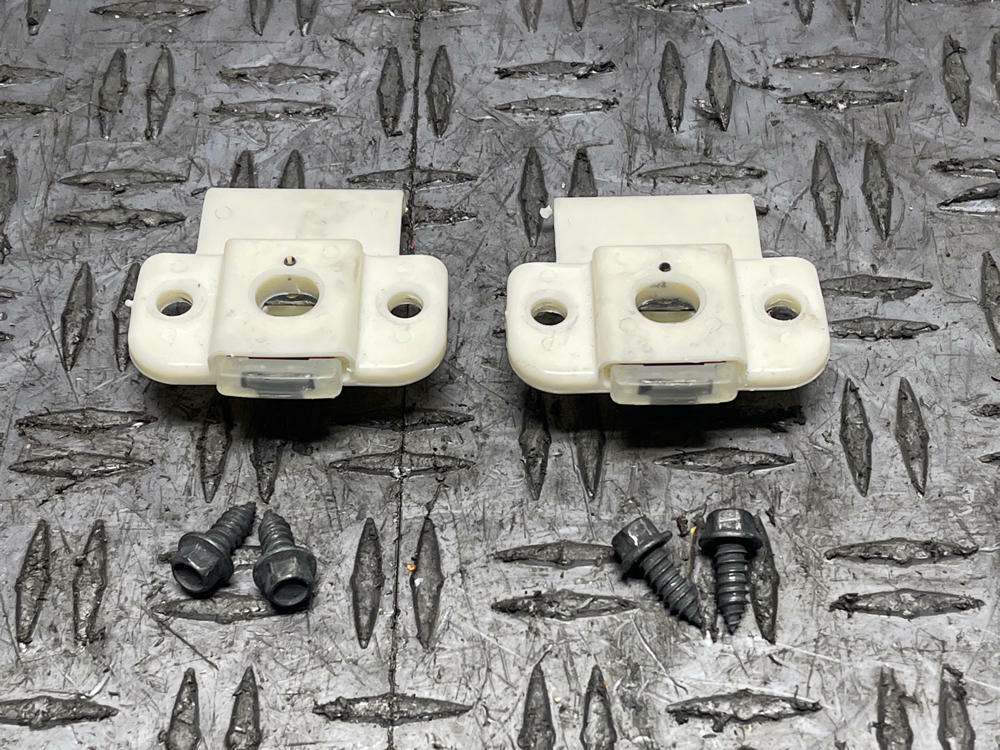 1999-04 Ford Mustang Lower Rear Seat Mounting Tab Pair 295