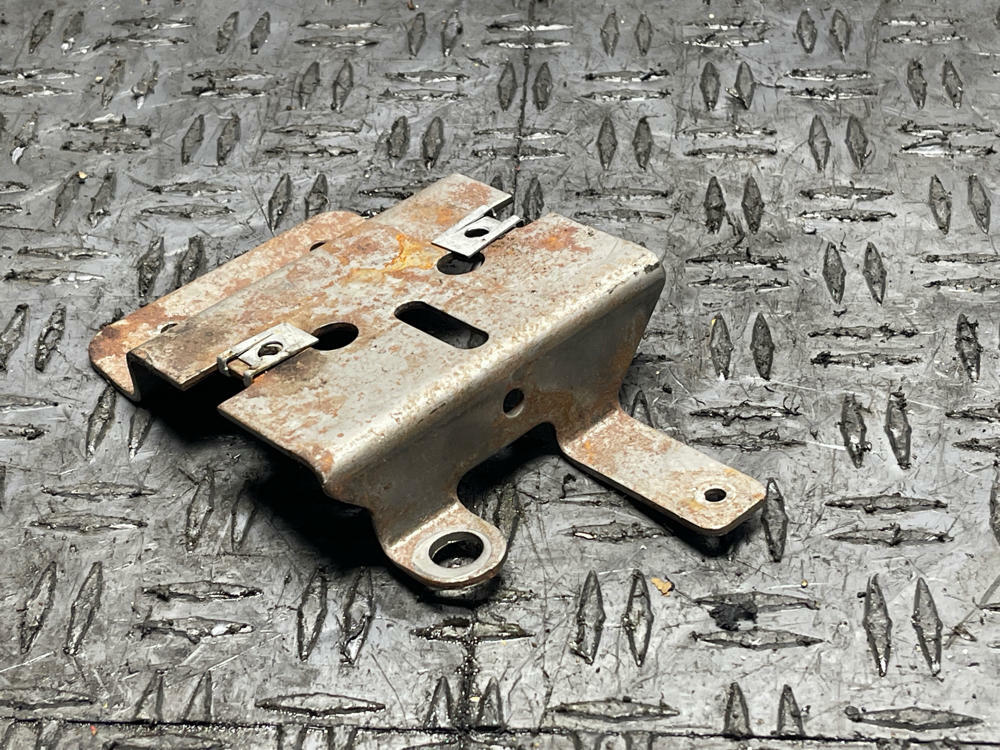 2003-04 Ford Mustang SVT Cobra Center Console Mounting Bracket 295