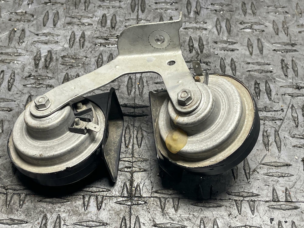 2003-04 Ford Mustang SVT Cobra OEM Horns 295