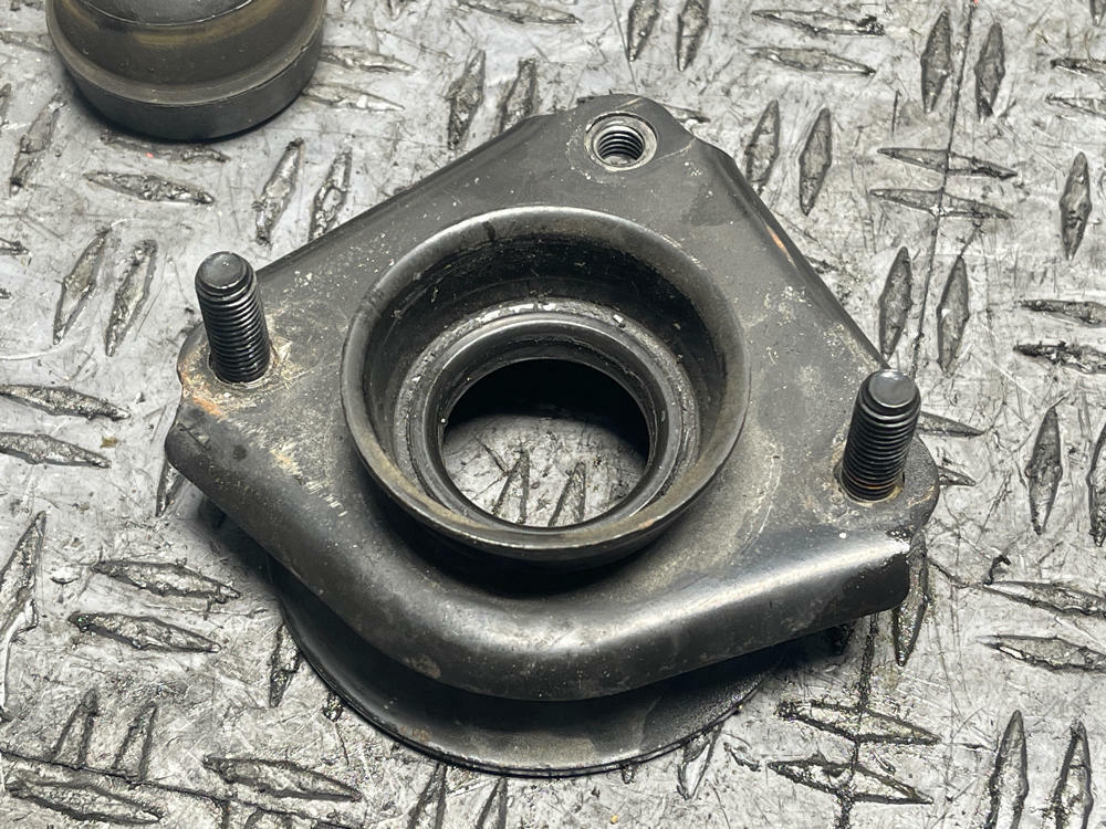 2003-04 Ford Mustang SVT Cobra OEM Strut Top Mount 295