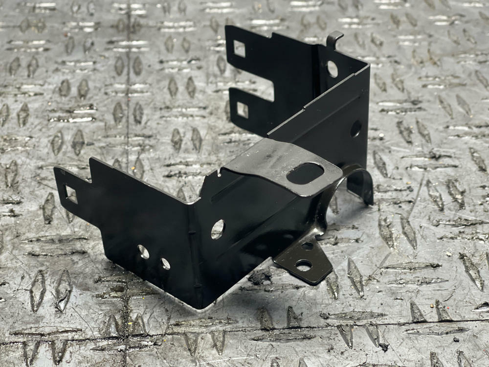 2003-04 Ford Mustang SVT Cobra Engine Bay Fuse Box Mount Bracket 295