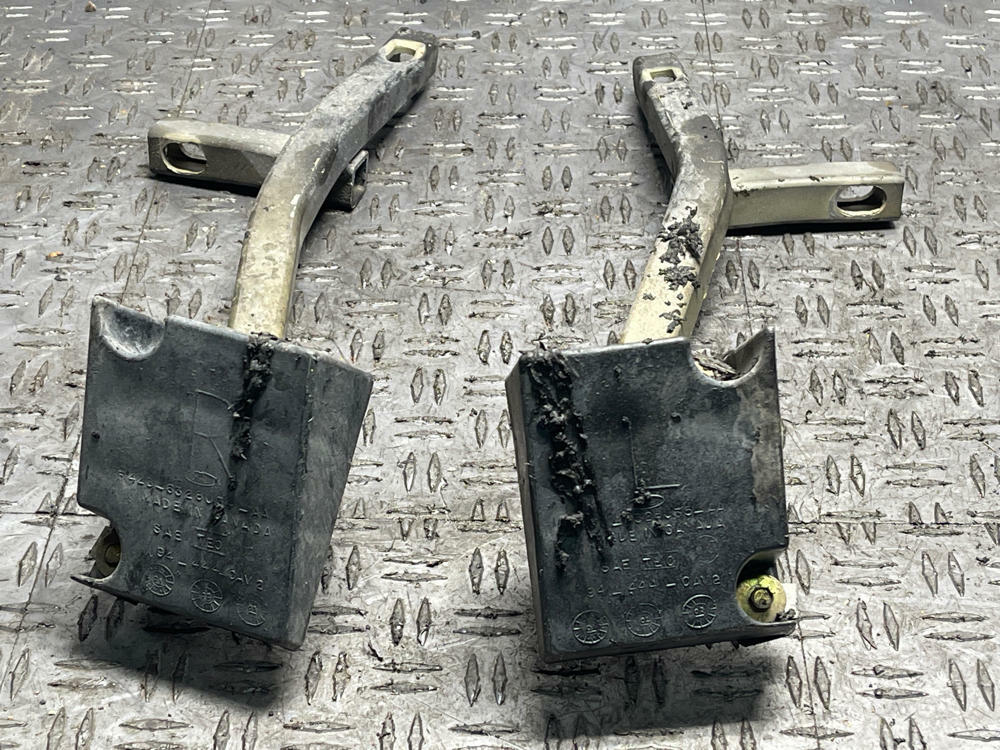 1999-04 Ford Mustang Rear Bumper Support/Mounting Brackets 295