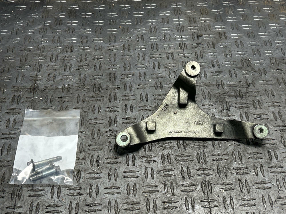 2003-04 Ford Mustang SVT Cobra Alternator Bracket 13k Miles 308