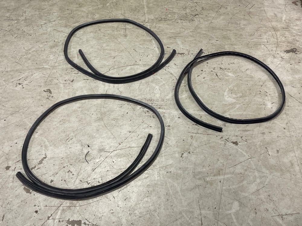 1987-93 Ford Mustang Weather Stripping Set 304