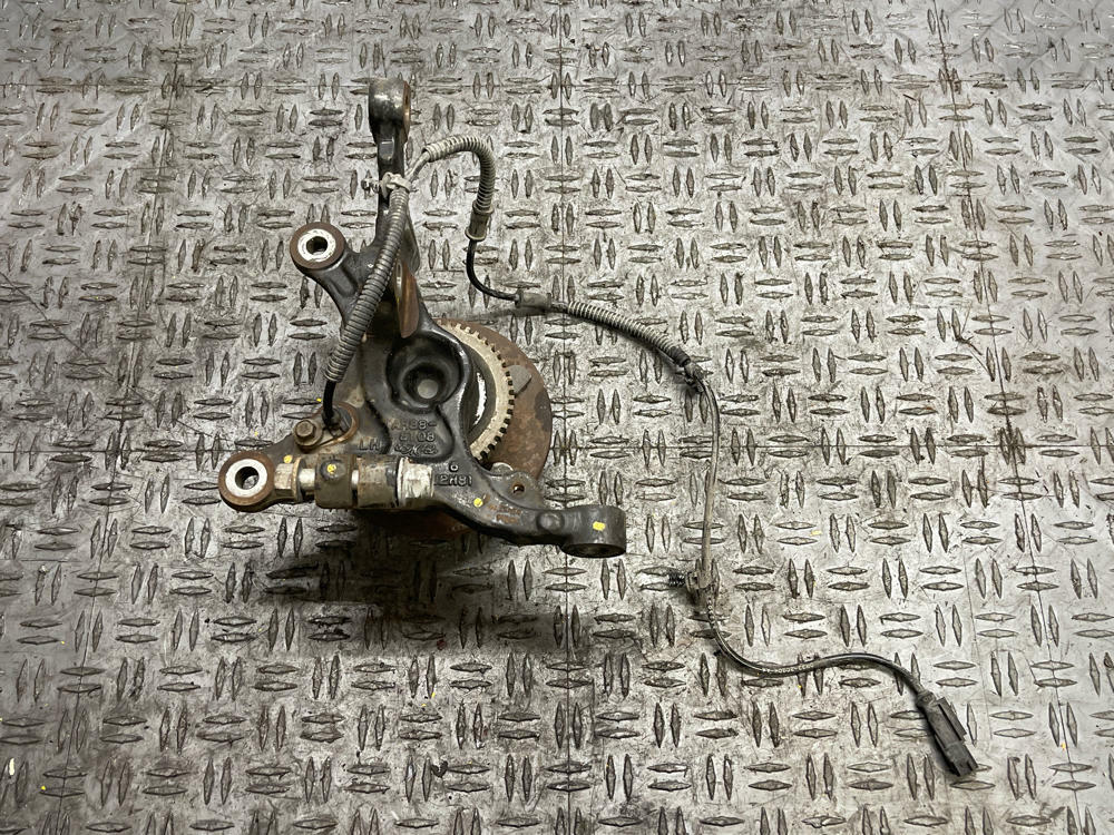 2011-14 Ford Mustang Boss 302 Front Driver LH Spindle 87k Miles 307