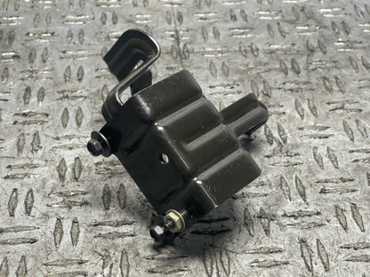 2003-04 Ford Mustang SVT Cobra Power Steering Resevoir Bracket 308