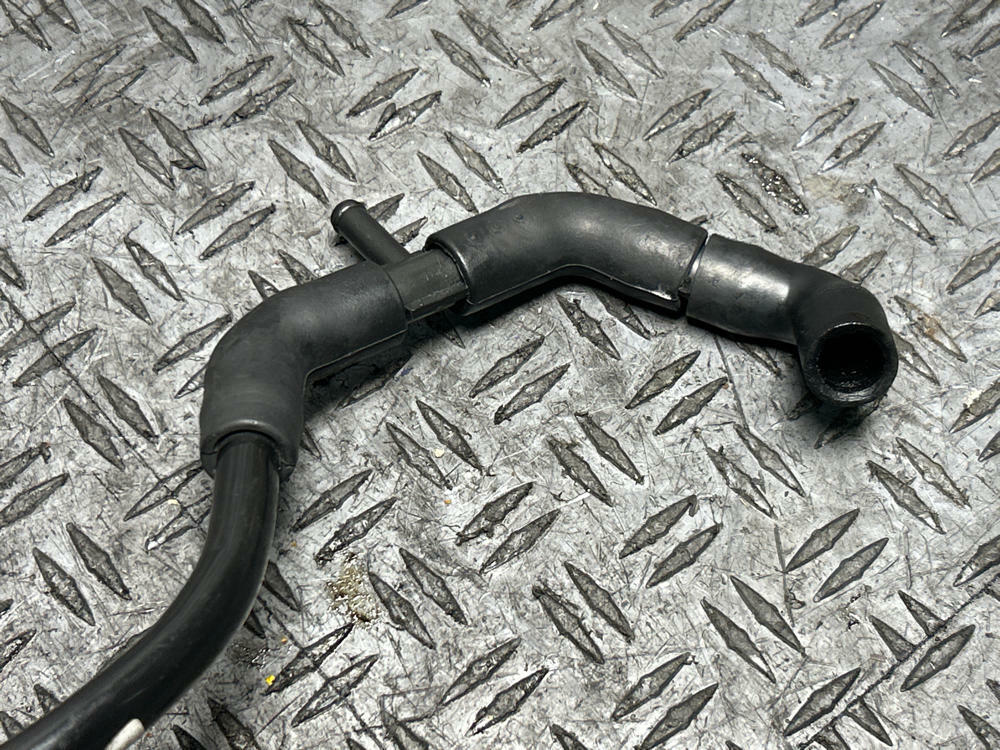 2003-04 Ford Mustang SVT Cobra Lower Intake Vacuum Tee OEM 13k Miles 308