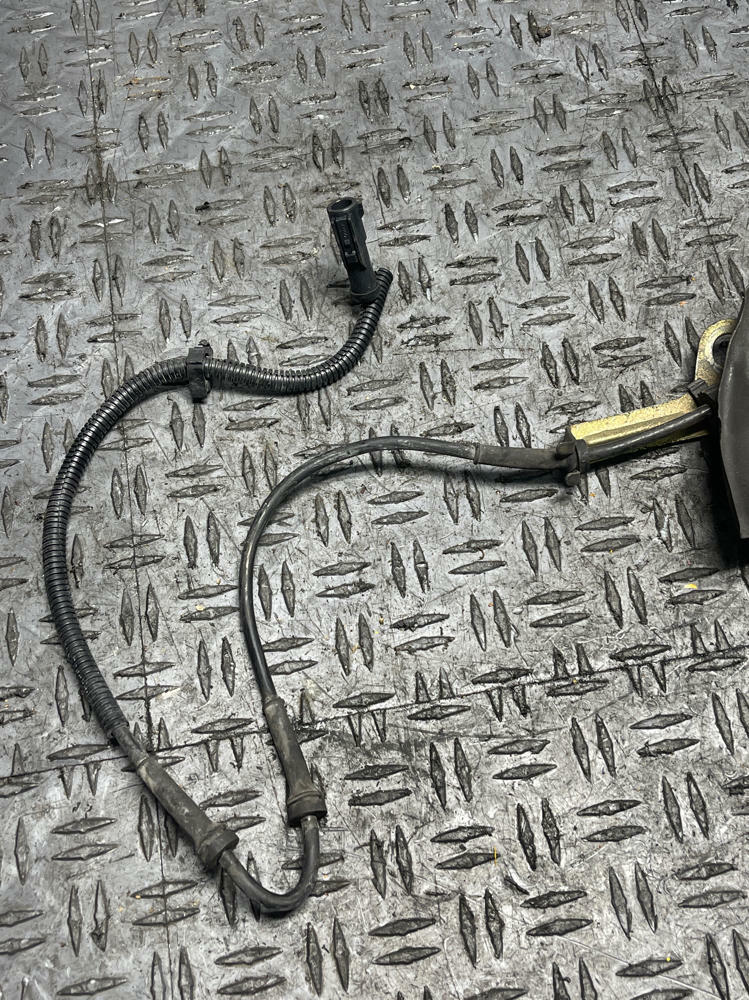 2003-04 Ford Mustang SVT Cobra Driver LH Spindle 308