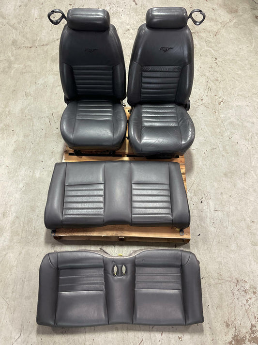 1999-04 Ford Mustang GT Convertible Seats MINT 38K Miles 302