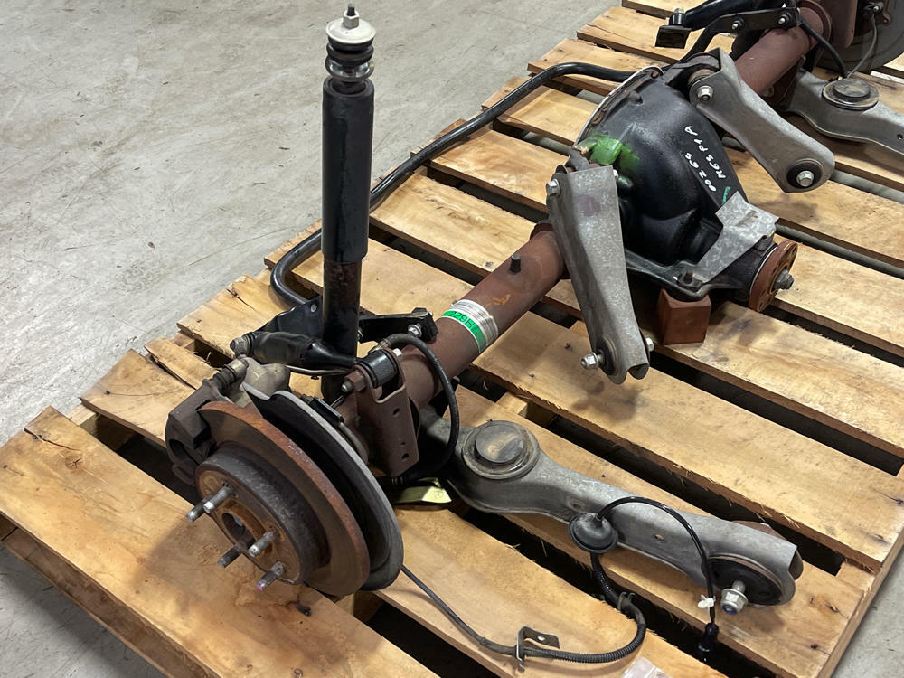 1999-04 Ford Mustang GT 8.8 Rear Assembly 3.27 Gear 38K Miles 302
