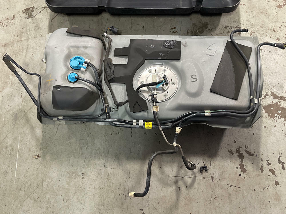 1999-04 Ford Mustang Fuel Tank Assembly 38k Miles 302