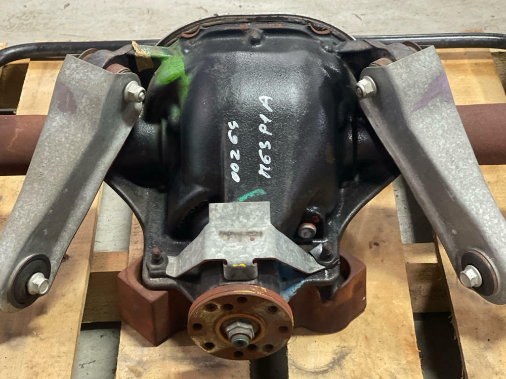 1999-04 Ford Mustang GT 8.8 Rear Assembly 3.27 Gear 38K Miles 302