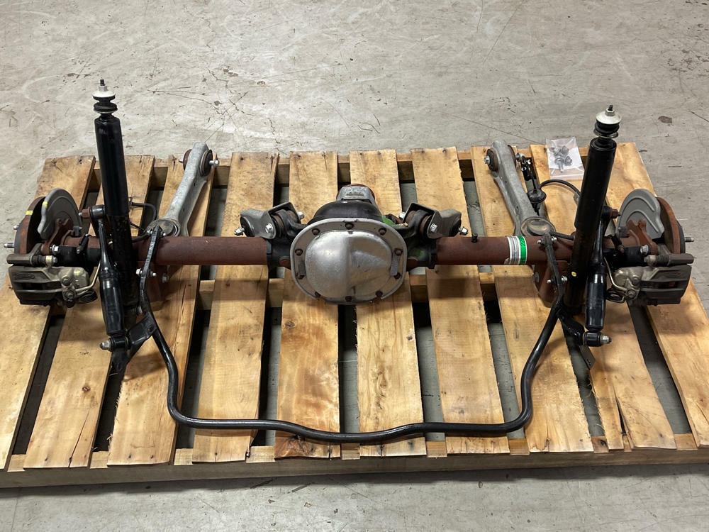1999-04 Ford Mustang GT 8.8 Rear Assembly 3.27 Gear 38K Miles 302