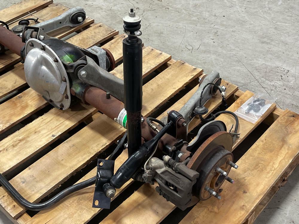 1999-04 Ford Mustang GT 8.8 Rear Assembly 3.27 Gear 38K Miles 302