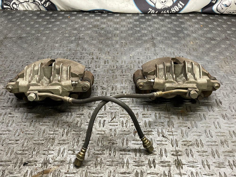 1999-04 Ford Mustang GT Front Calipers LH RH 38k Miles 302