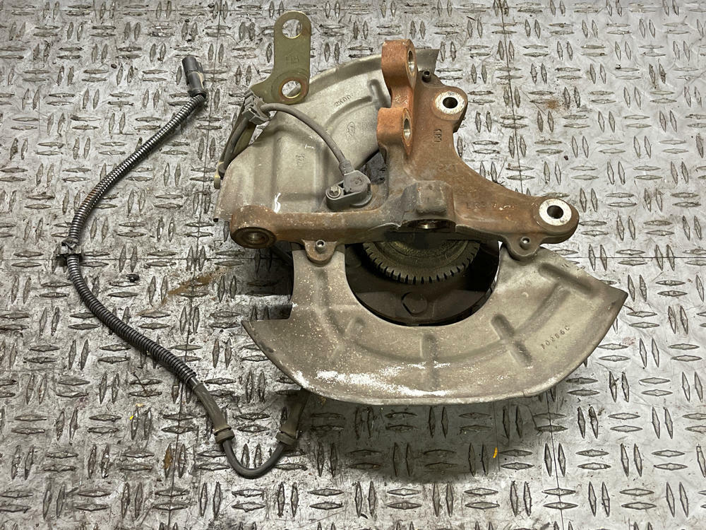 1999-04 Ford Mustang GT Driver LH Spindle 38k Miles 302