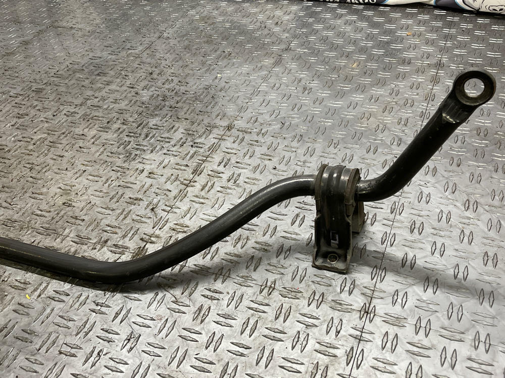 1999-04 Ford Mustang GT Front Sway Bar w/ Brackets 38k Miles 302