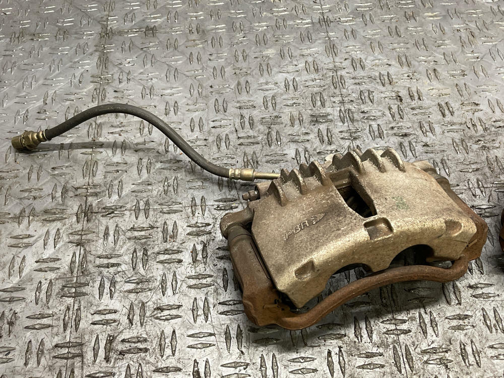 1999-04 Ford Mustang GT Front Calipers LH RH 38k Miles 302