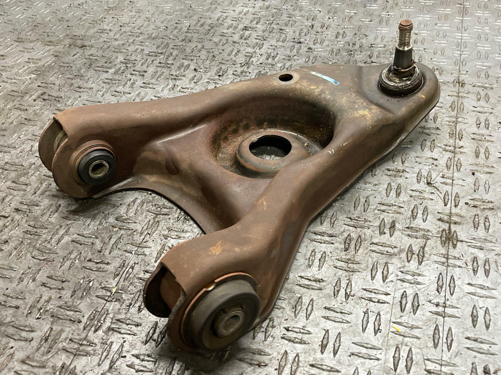 1999-04 Ford Mustang GT Passenger RH Front Control Arm 38k Miles 302