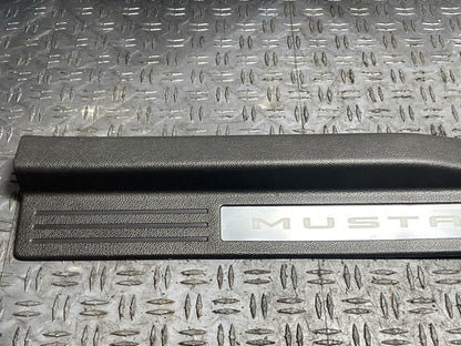 2011-14 Ford Mustang Passener RH Illuminated Door Sill  294