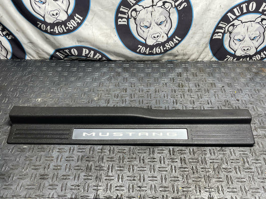 2011-14 Ford Mustang Passener RH Illuminated Door Sill  294