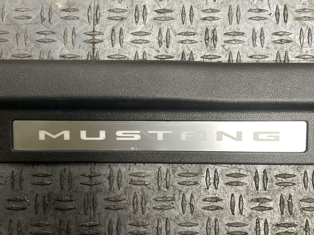 2011-14 Ford Mustang Passener RH Illuminated Door Sill  294