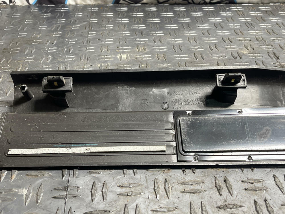 2011-14 Ford Mustang Passener RH Illuminated Door Sill  294