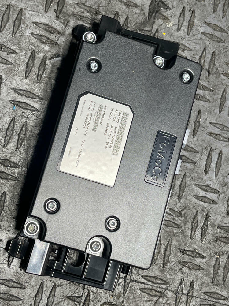 2011-12 Ford Mustang SYNC Radio Kit 294