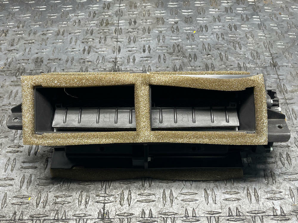 2011-14 Ford Mustang HVAC Duct w/ Blend Accuator 294