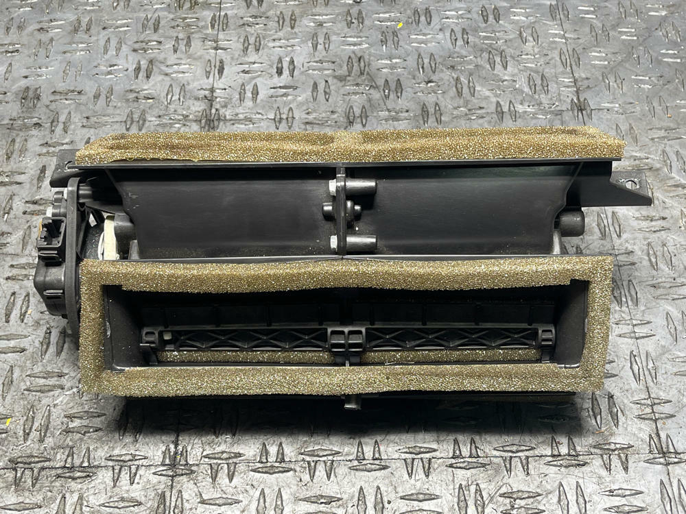 2011-14 Ford Mustang HVAC Duct w/ Blend Accuator 294