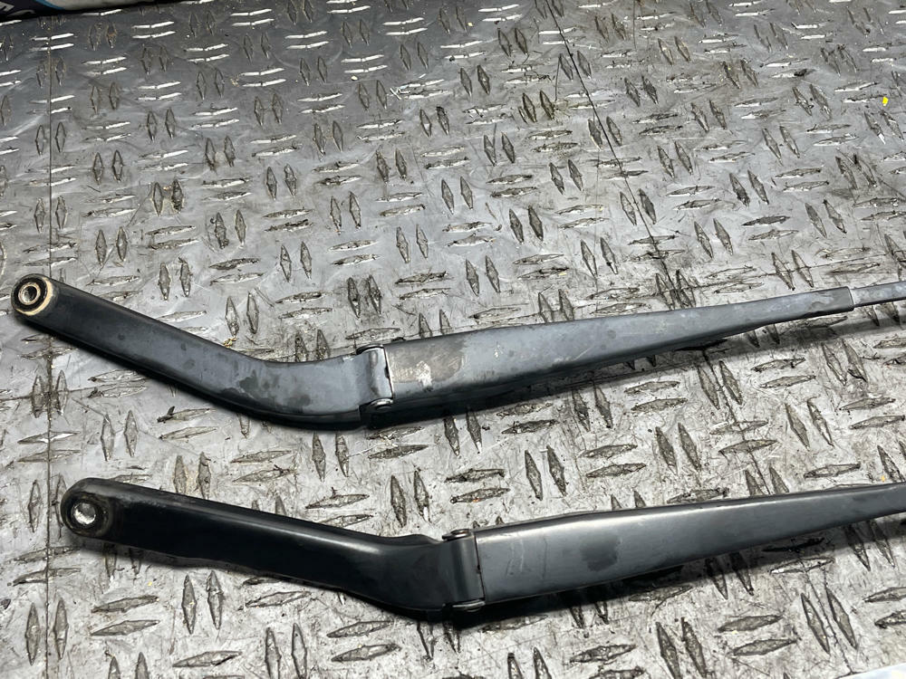 2011-14 Ford Mustang OEM Wiper Arm Pair 294