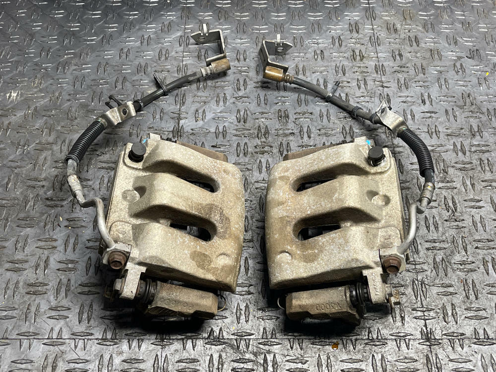 2011-14 Ford Mustang GT Front Brake Calipers LH RH 294