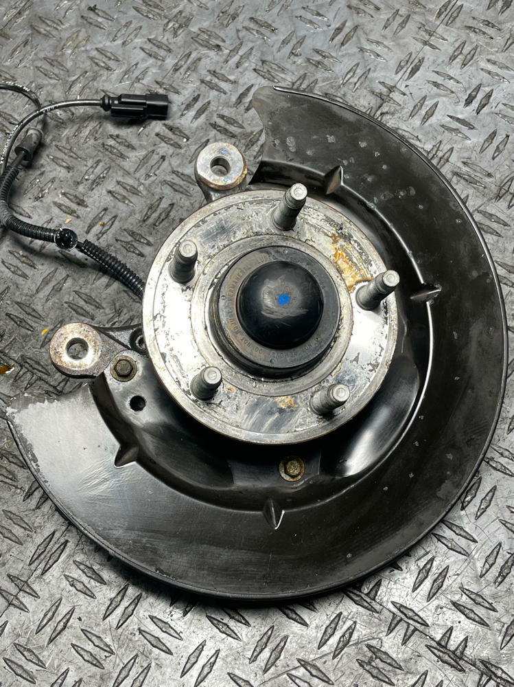 2011-14 Ford Mustang Passenger RH Spindle Assembly 61k Miles 294
