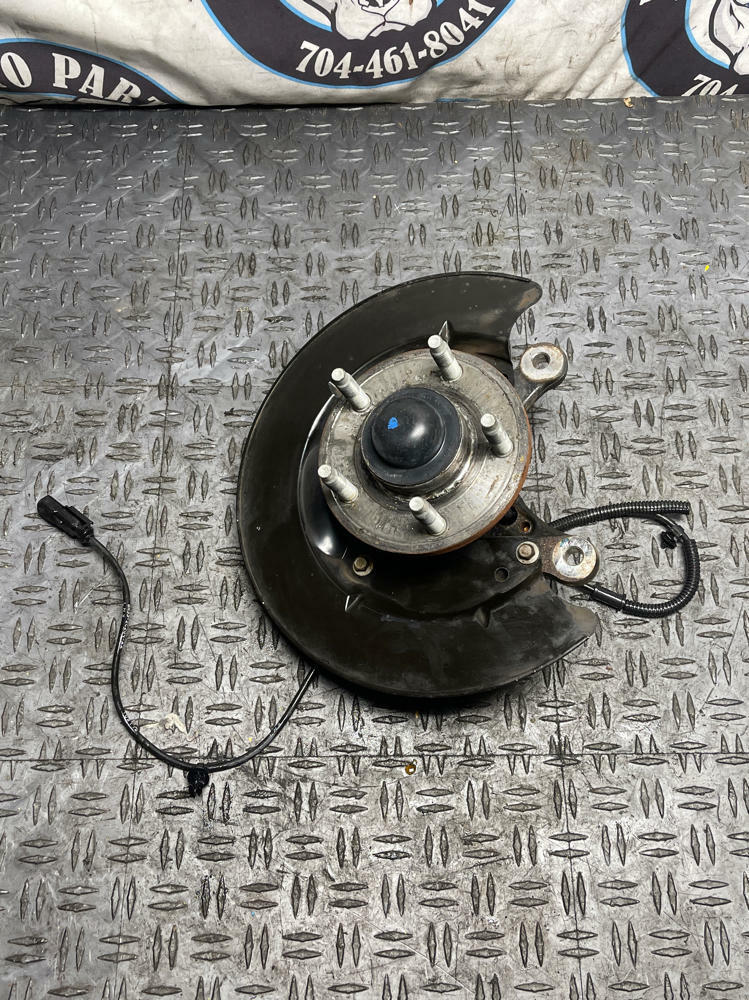2011-14 Ford Mustang Driver LH Spindle Assembly 61k Miles 294