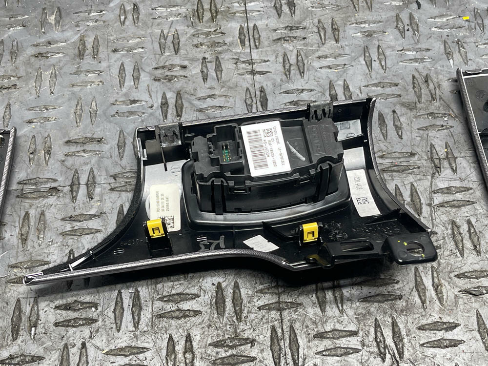 2018-23 Ford Mustang Dash Trim & Vent Set 56k Miles 310